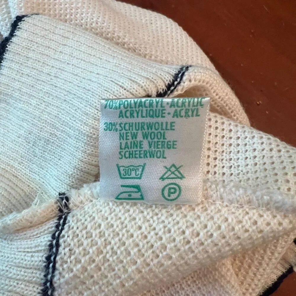 VTG Athlet Sportswear v neck vest cream cotton blend Tennis Cricket style